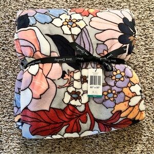 NWT Vera Bradley  Throw Blanket Aloha Blooms 50" x 80"